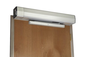 Motion-activated automatic hinge