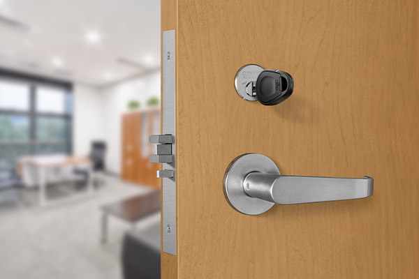 Commercial door locks with key